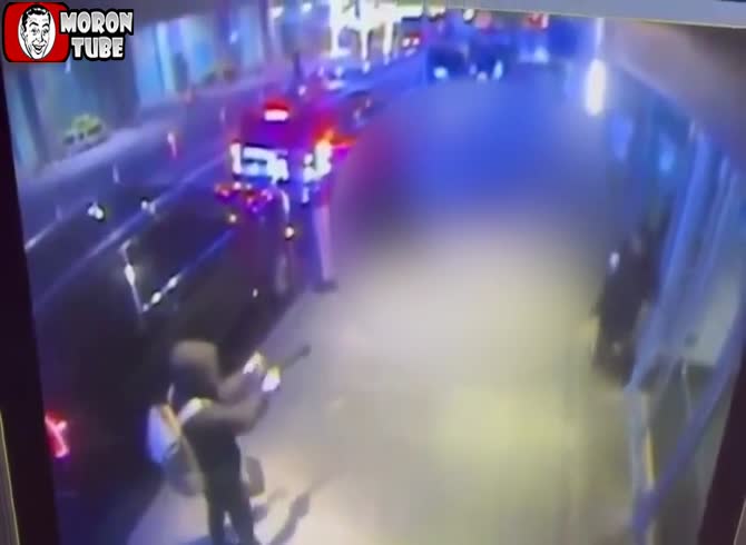Video :The CEO of UnitedHealthcare was killed on a street in New York
